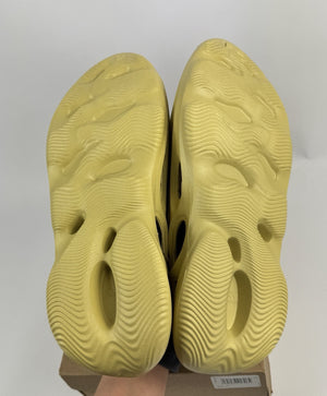 Adidas x Yeezy Foam RNR، الصورة 3