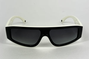 Chanel Shield Sunglasses（写真5）