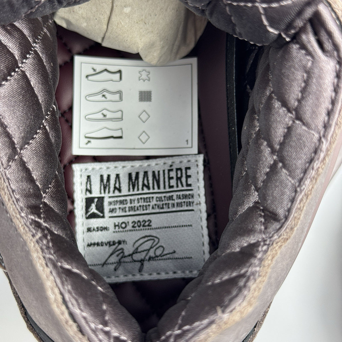 Air Jordan 4 Retro x A Ma Maniere SP Violet Ore Trainers, photo 12