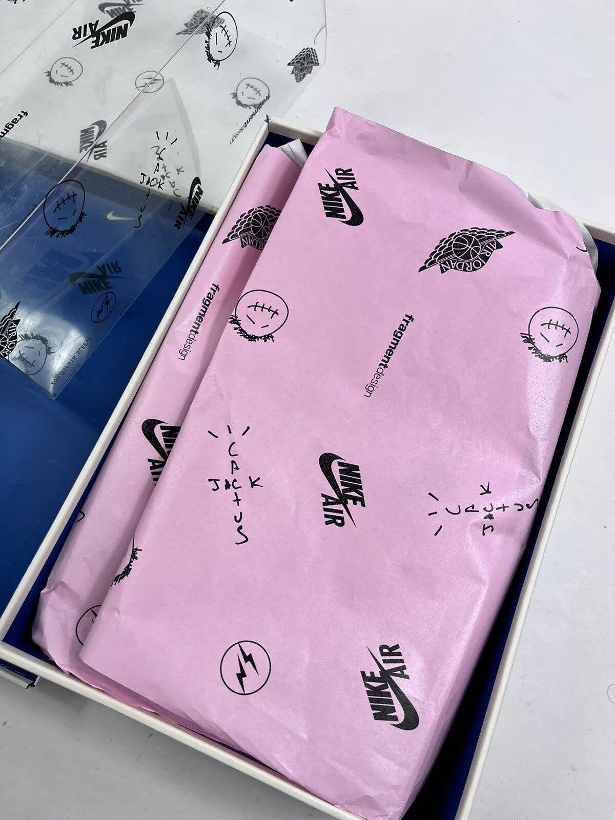 Air Jordan 1 Low Fragment x Travis Scott Trainers, photo 7