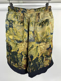 Dries Van Noten Parrot Print Satin Shorts، الصورة 4