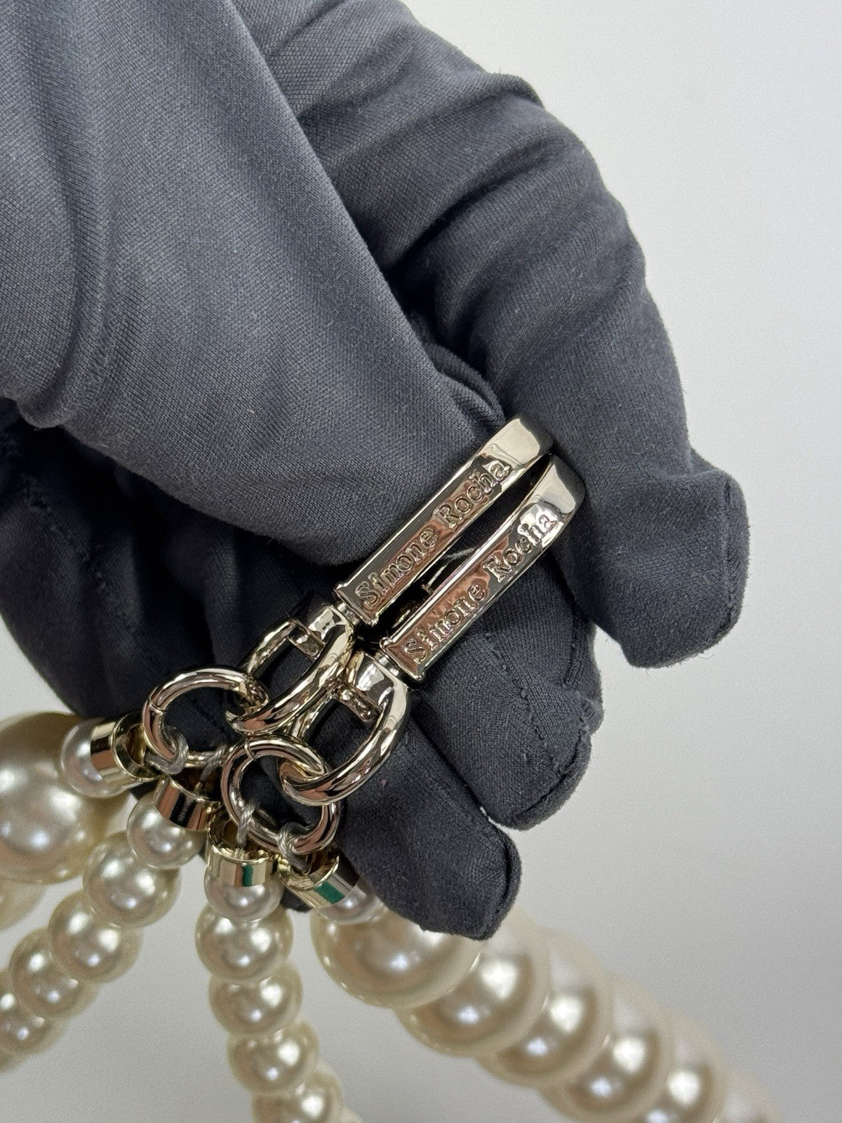 Simone Rocha Silver Tone Faux Pearl Bag Charm Strap, photo 5