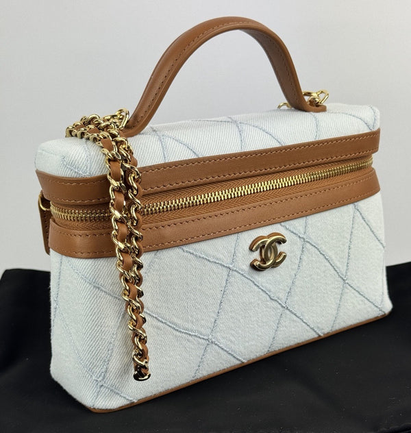 Chanel Coco Beach 2026 Small Denim Vanity Bag, photo 2