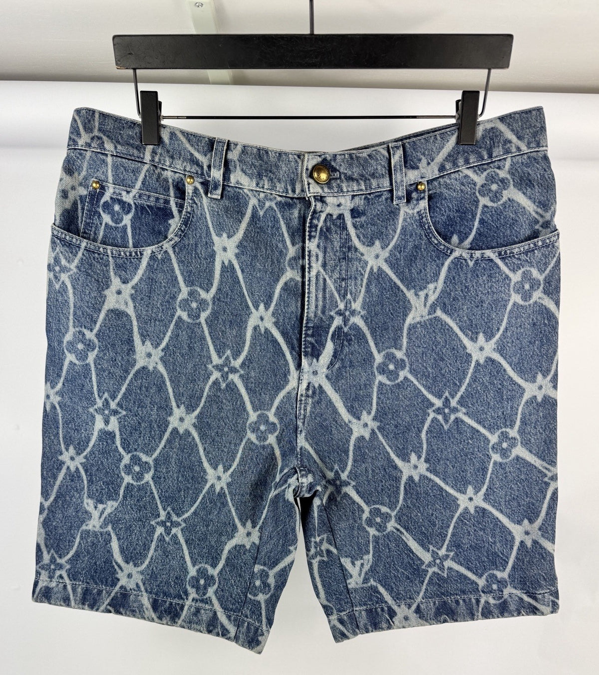 Louis Vuitton Monogram Print Denim Shorts, photo 3