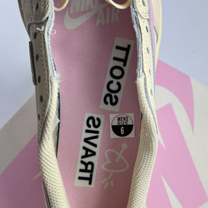 Jordan 1 Retro OG SP x Travis Scott Shy Pink Trainers, photo 9
