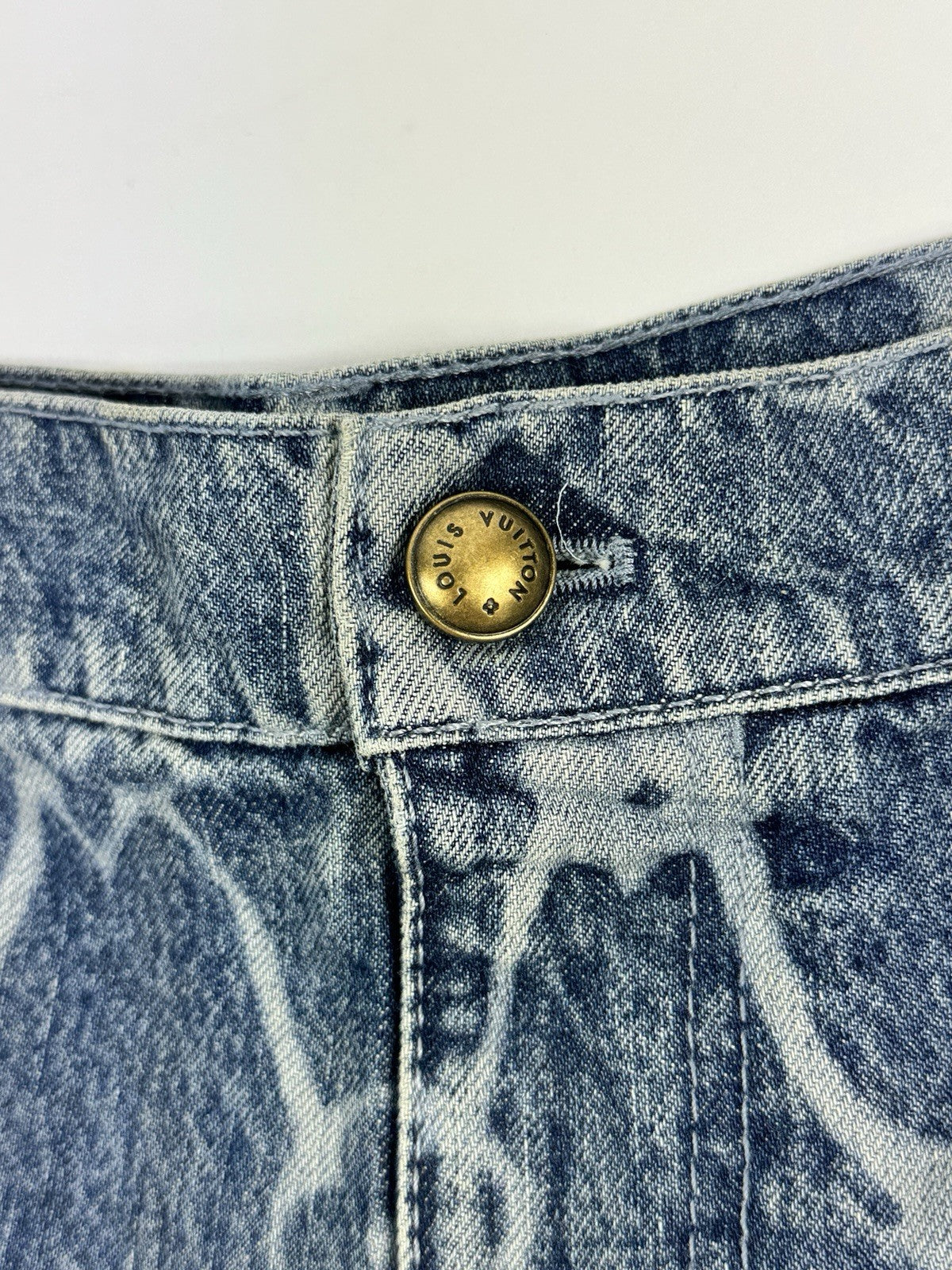 Louis Vuitton Monogram Print Denim Shorts, photo 5