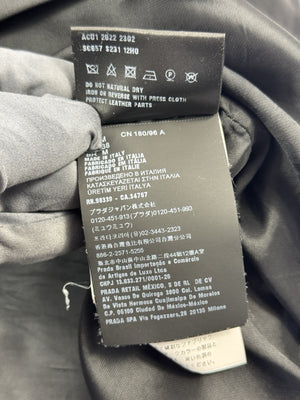 Pradaトライアングルロゴ ベルベットシャツ＆パンツ（写真10）