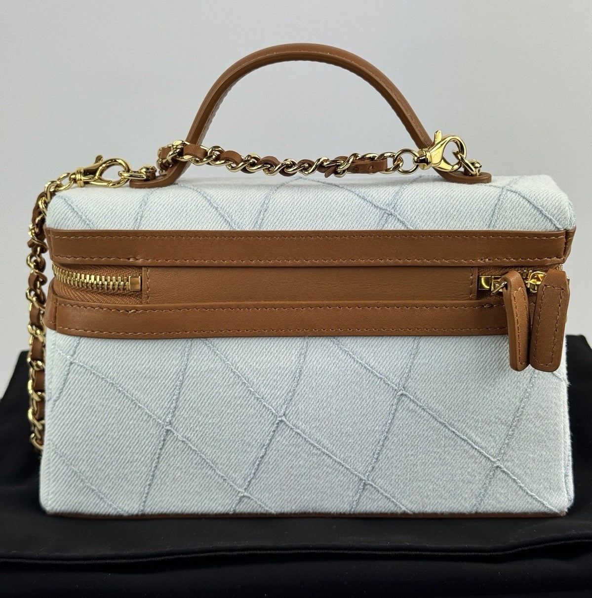 Chanel Coco Beach 2026 Small Denim Vanity Bag, photo 4