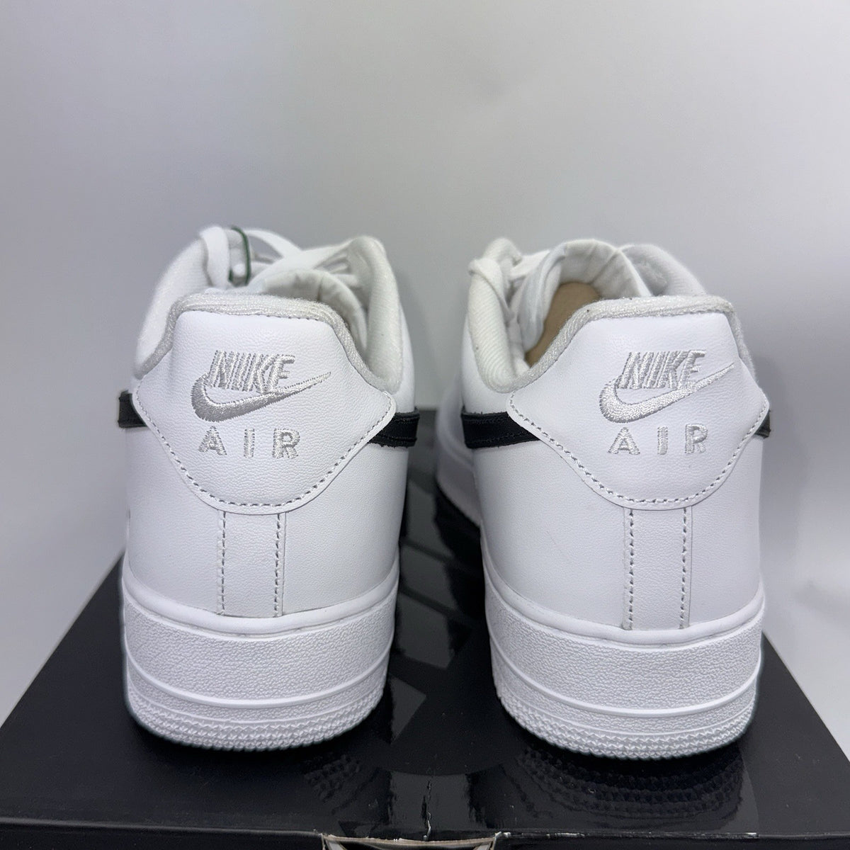 Nike Air Force 1 Low x Supreme Sneakers, photo 5