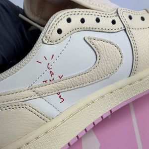 Jordan 1 Retro OG SP x Travis Scott Shy Pink Trainers, photo 7