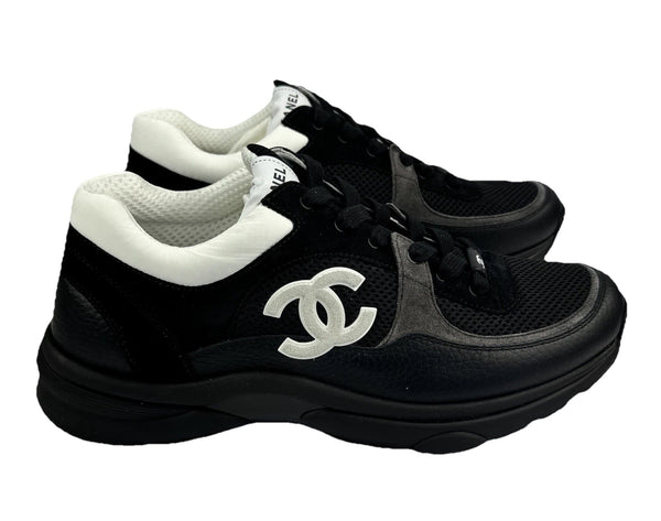 Chanel Classic Low Top Logo Sneakers, photo 1