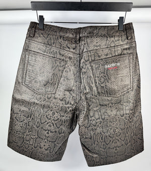 Supreme Baggy Lizard Print Leather Shorts، الصورة 3
