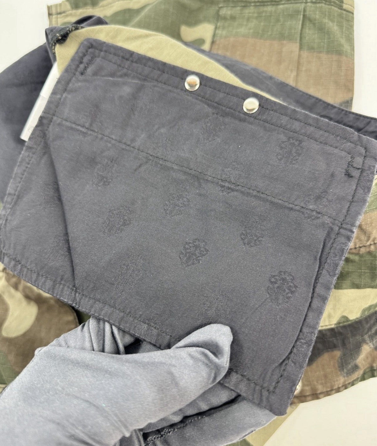 Chrome Hearts Camouflage Single Black Cross Silver Button Detailed Shorts, photo 9