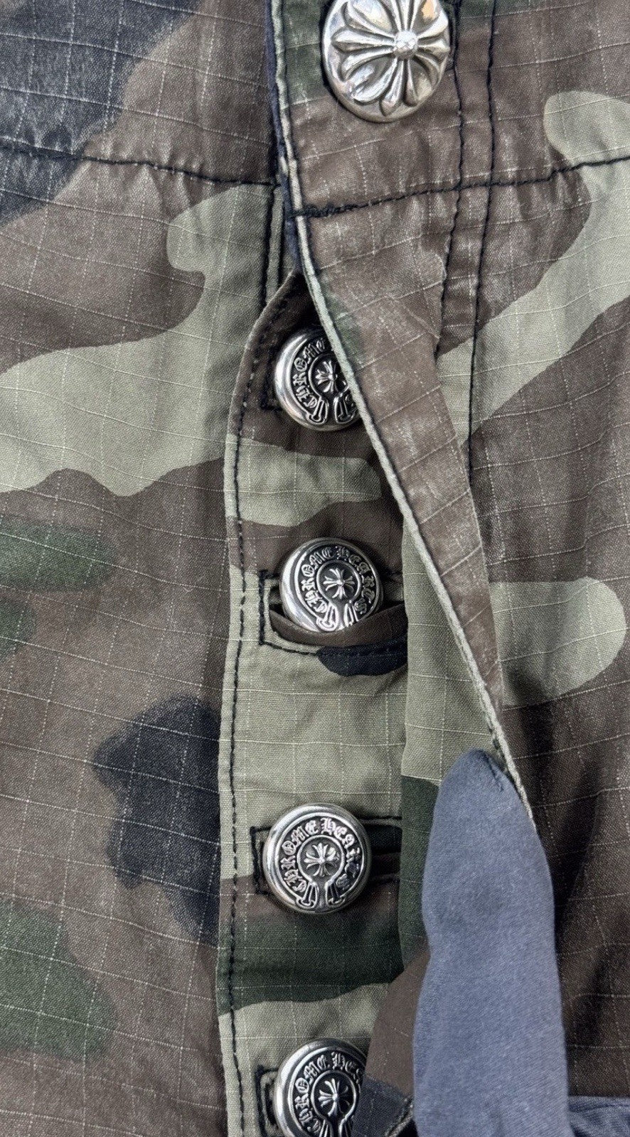 Chrome Hearts Camouflage Single Black Cross Silver Button Detailed Shorts, photo 6